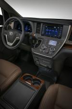 Toyota Sienna Limited 2017 года
